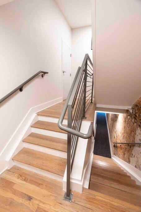 Spacious 2 Bed 2 Bath Downtown Otr Condo Minutes Walk To The Reds Bengals Stadium & More! Цинциннаті Екстер'єр фото