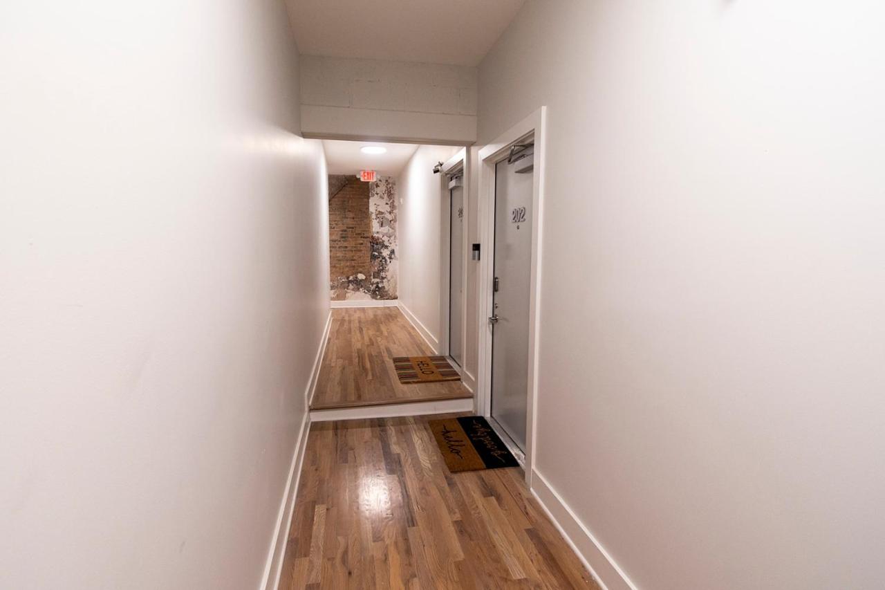 Spacious 2 Bed 2 Bath Downtown Otr Condo Minutes Walk To The Reds Bengals Stadium & More! Цинциннаті Екстер'єр фото
